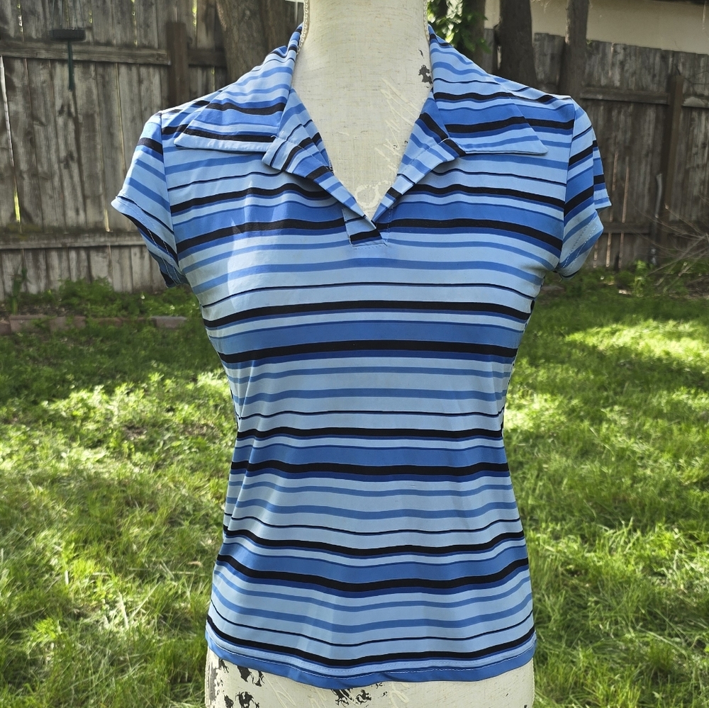 👕 Blue Striped Short Sleeve Top